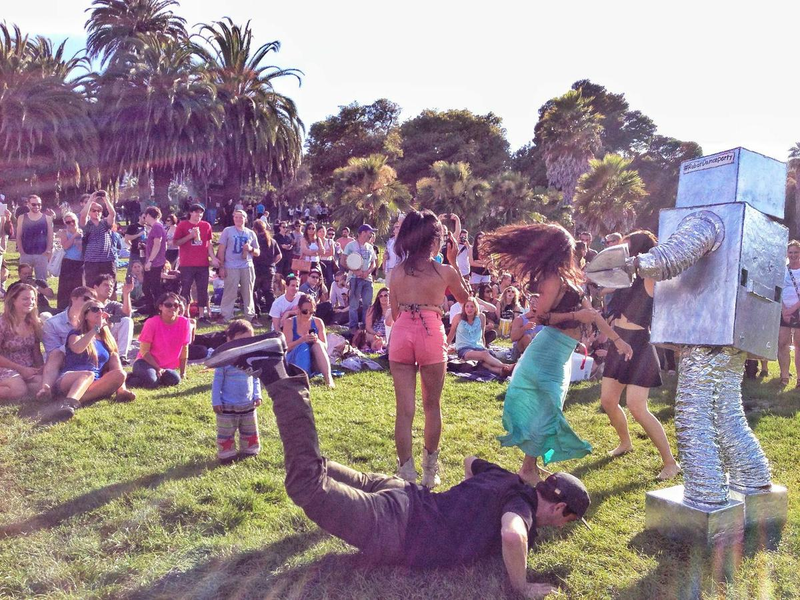 Illustration for article titled The Dancing Robot That Took Over San Francisco